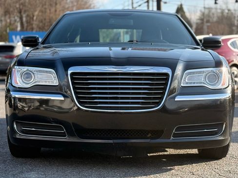 Used 2014 Chrysler 300 image 8