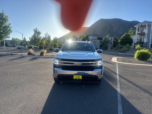 Used 2021 Chevrolet Silverado 1500 LT AWD/4WD image 8