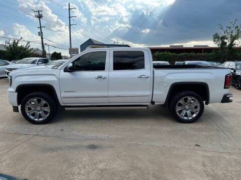 Used 2018 GMC Sierra 1500 Denali w/ Denali Ultimate Package AWD/4WD image 10
