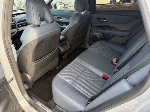 Used 2023 Nissan Ariya PLATINUM+ e-4ORCE image 38