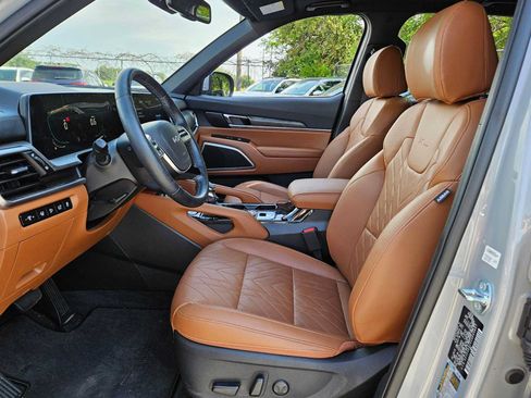 Used 2025 Kia Telluride EX X-Line AWD/4WD image 12