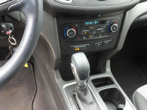 Used 2018 Ford Escape SE image 23