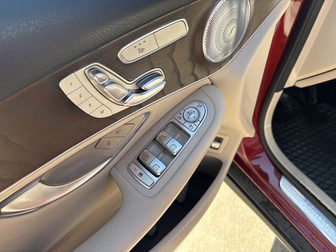 Used 2018 Mercedes-Benz GLC 300 4MATIC image 15