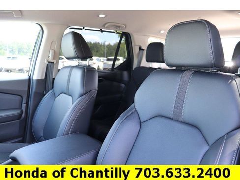 Used 2025 Honda Pilot EX-L image 24