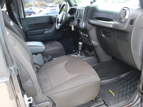 Used 2014 Jeep Wrangler Sport AWD/4WD image 21