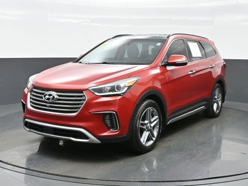 Used 2017 Hyundai Santa Fe Limited image 2