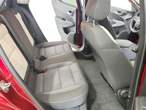 Used 2024 Chevrolet Trax LS w/ LS Convenience Package FWD image 36