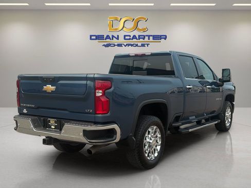 Used 2024 Chevrolet Silverado 2500 LTZ w/ LTZ Convenience Package AWD/4WD image 5