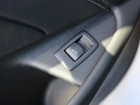 Used 2019 BMW 540i xDrive w/ Convenience Package image 37