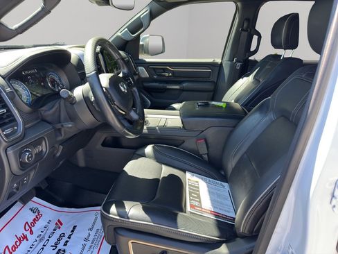 Used 2019 RAM 1500 Limited AWD/4WD image 3
