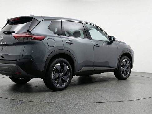 Used 2025 Nissan Rogue SV FWD image 9