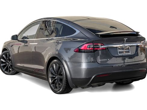 Used 2018 Tesla Model X 75D image 10
