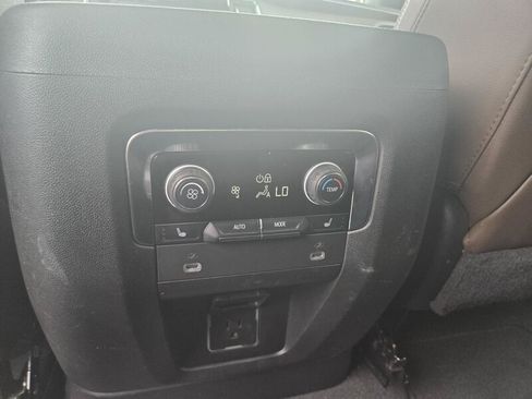 Used 2022 Chevrolet Tahoe High Country RWD image 29
