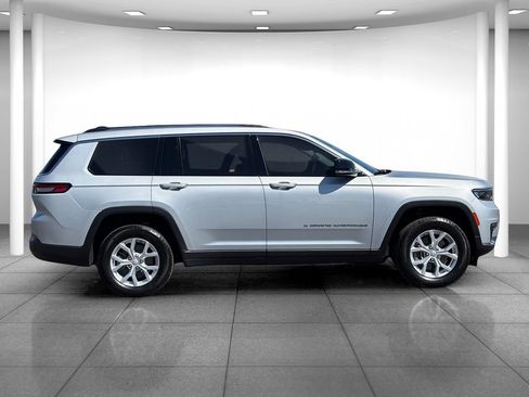 Used 2023 Jeep Grand Cherokee L Limited w/ Trailer Tow Group (B) AWD/4WD image 8