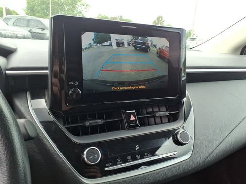 Used 2024 Toyota Corolla LE FWD image 11