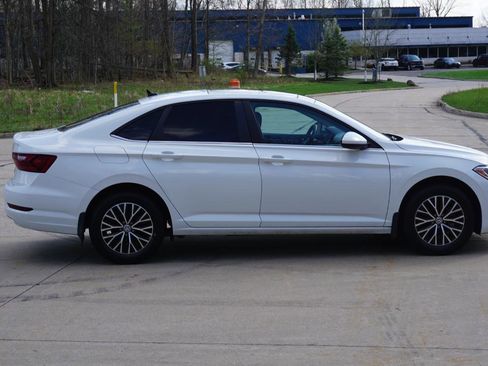 Used 2021 Volkswagen Jetta SE FWD image 6
