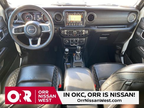 Used 2023 Jeep Gladiator Overland image 18