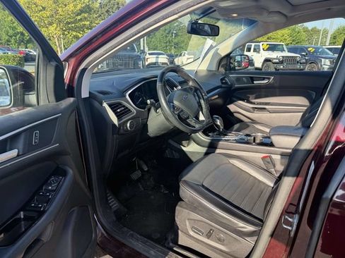 Used 2018 Ford Edge SEL w/ Canadian Touring Package AWD/4WD image 4