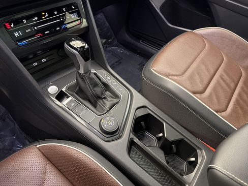 Used 2024 Volkswagen Tiguan SEL R-Line image 24