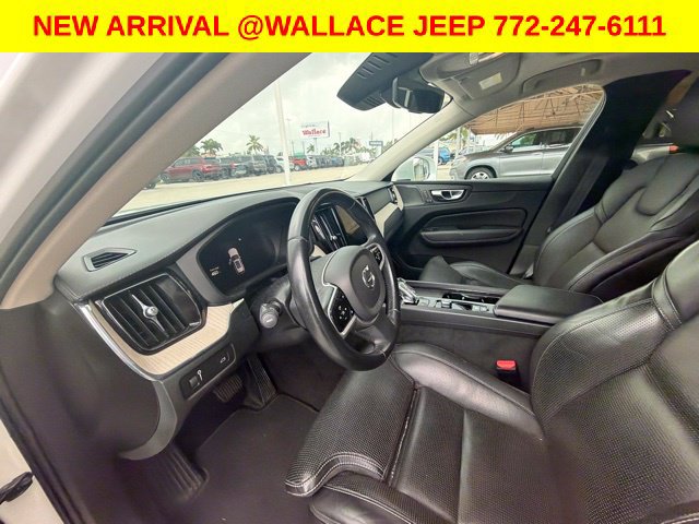 Used 2022 Volvo XC60 B5 Inscription w/ Protection Package Premier FWD image 5