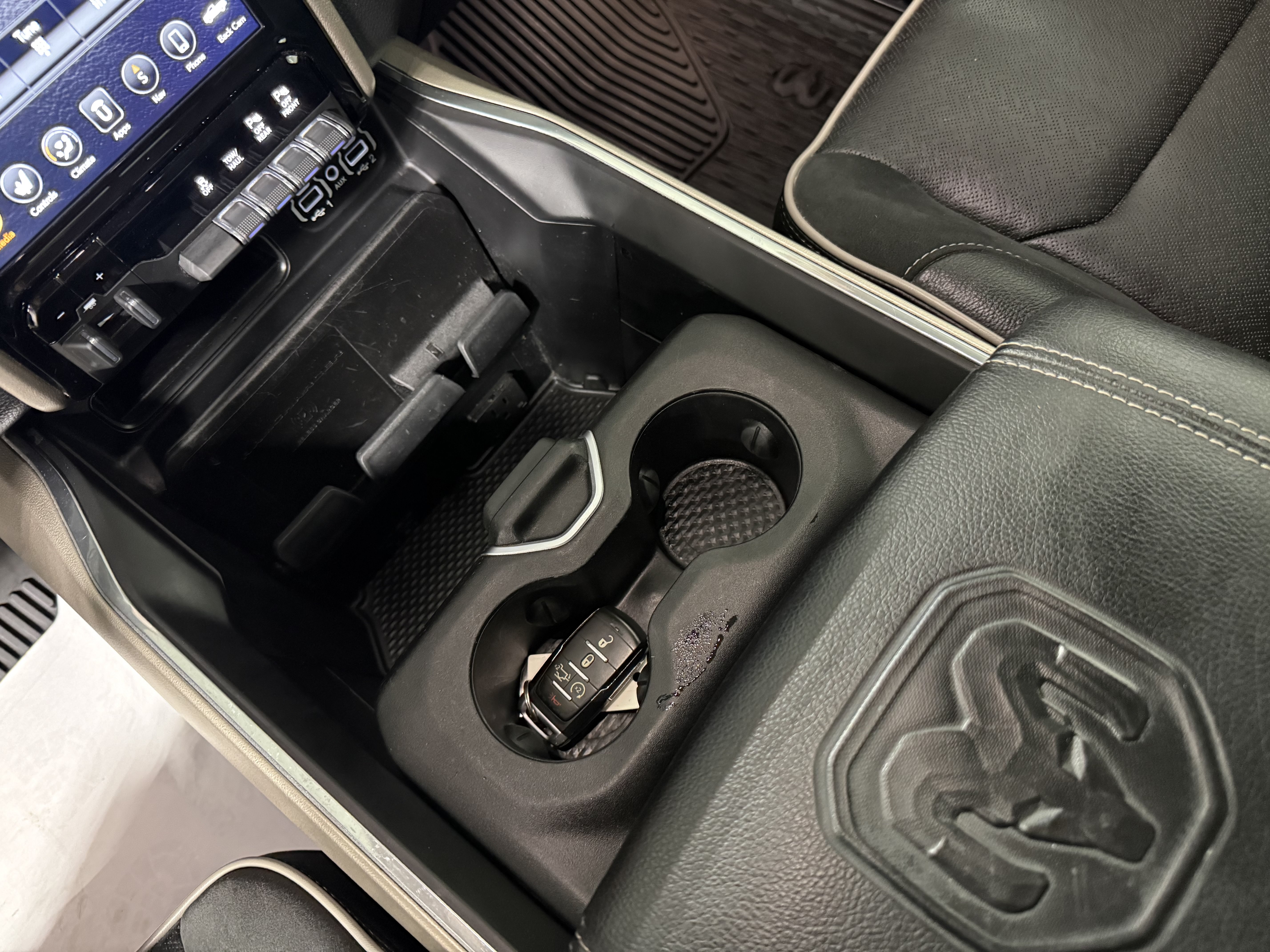 Used 2020 RAM 1500 Laramie AWD/4WD image 19