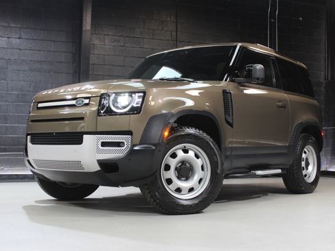 Used 2024 Land Rover Defender 90 S image 70