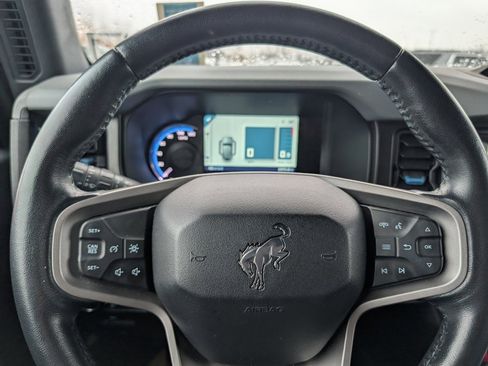 Used 2021 Ford Bronco Black Diamond image 14