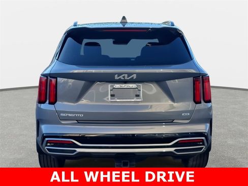 Used 2023 Kia Sorento SX image 6