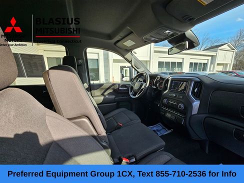 Used 2024 Chevrolet Silverado 2500 Custom w/ Custom Value Package image 16