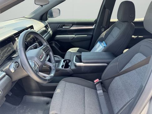 Used 2025 GMC Terrain Elevation AWD/4WD image 18