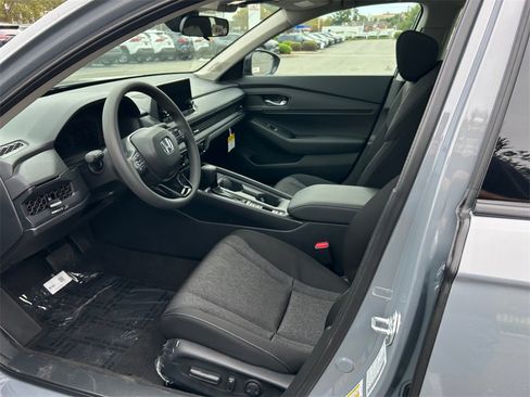 New 2025 Honda Accord SE image 18