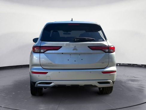 Used 2024 Mitsubishi Outlander SE image 4