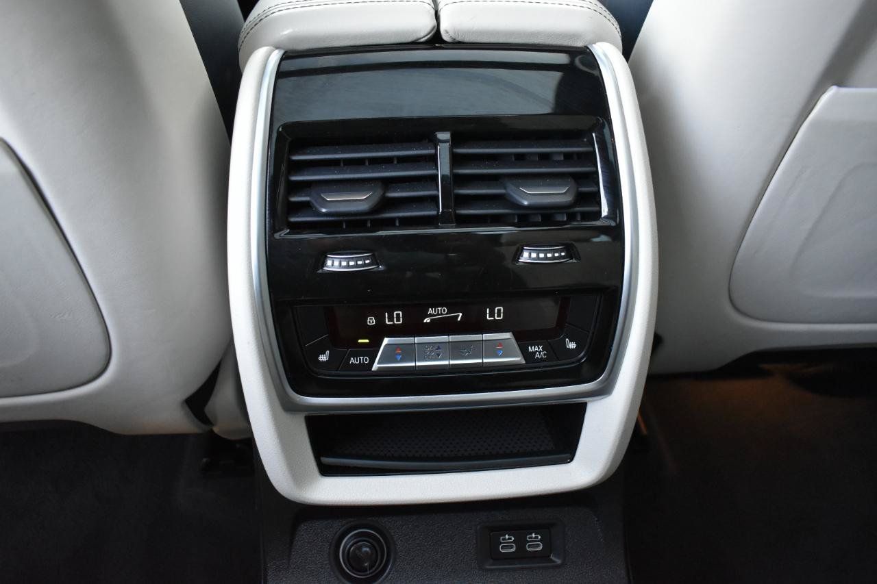 Used 2019 BMW X7 xDrive40i w/ Premium Package AWD/4WD image 41