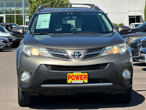 Used 2014 Toyota RAV4 XLE FWD image 9