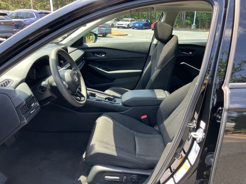 Certified 2025 Honda Accord SE image 15