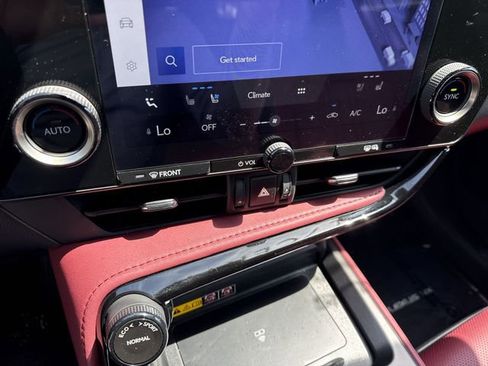 Used 2025 Lexus NX 250 FWD w/ Towing Package (2000 Lbs) image 19