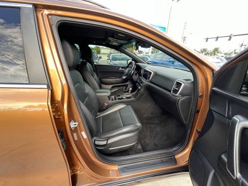 Used 2020 Kia Sportage S w/ S FWD Sunroof Package image 16