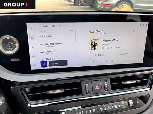 Used 2025 Lexus ES 350 w/ Premium Package image 30