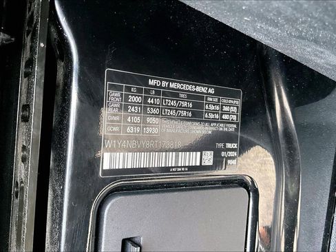 Used 2024 Mercedes-Benz Sprinter 2500 image 29