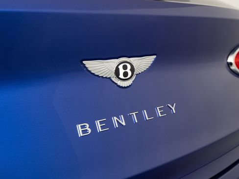 Used 2021 Bentley Bentayga AWD/4WD image 14