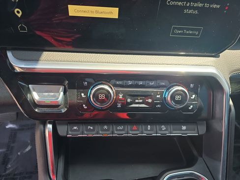 Used 2023 GMC Sierra 1500 Denali w/ Technology Package AWD/4WD image 22