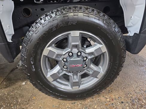 New 2026 GMC Sierra 2500 SLE AWD/4WD image 30
