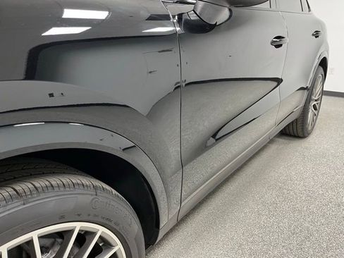 Used 2022 Porsche Cayenne Platinum Edition AWD/4WD image 12