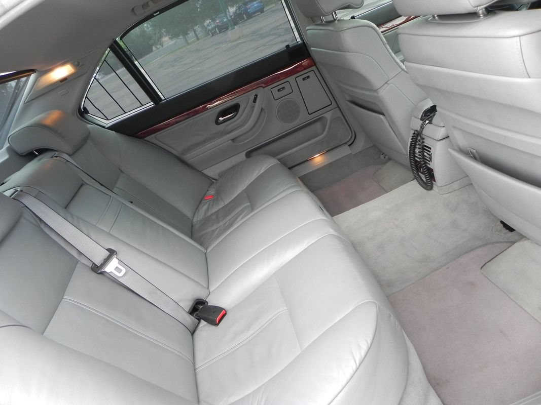 Used 2001 BMW 740iL RWD image 19