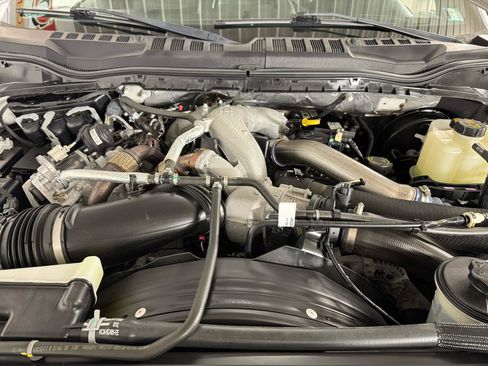 Used 2022 Ford F250 XLT w/ XLT Premium Package image 9