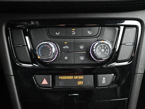 Used 2019 Buick Encore Preferred image 17