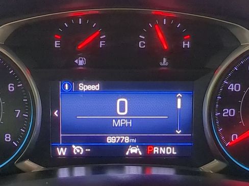 Used 2019 Chevrolet Equinox LT w/ Driver Convenience Package AWD/4WD image 37