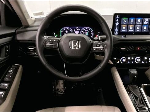 Used 2024 Honda Accord EX-L image 6