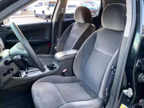 Used 2016 Chevrolet Impala LT image 9