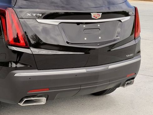 New 2026 Cadillac XT5 Luxury image 6